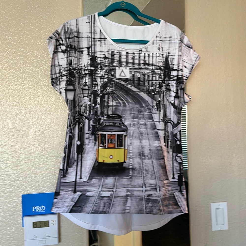 Lisboa Portugal Women’s Shirt